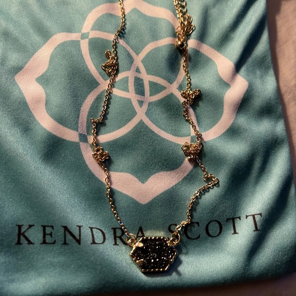 Jewelry - Iridescent Drusy necklace